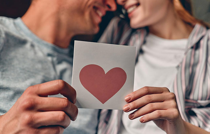 125 Romantic Love Messages for Wife to Impress Her